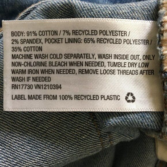 Universal Thread Jeans Women’s Size 00 24R Cuffed - Puckered - Measures 25x30 - Picture 6 of 13